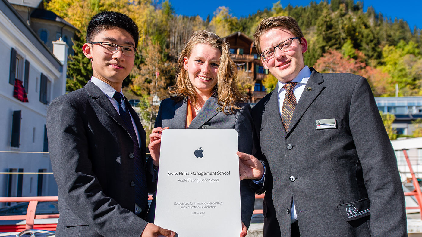 Các sinh viên tốt nghiệp tại The Swiss Hotel Management School (SHMS)