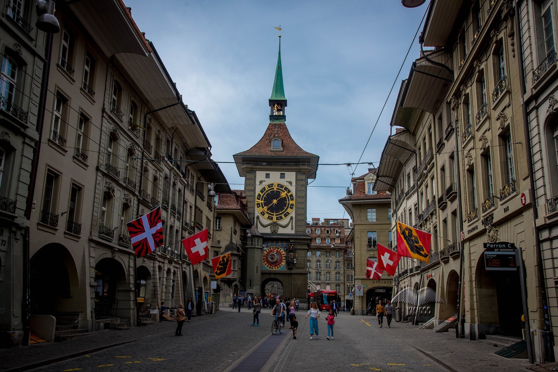Tháp đồng hồ lịch sử ở thành phố Bern