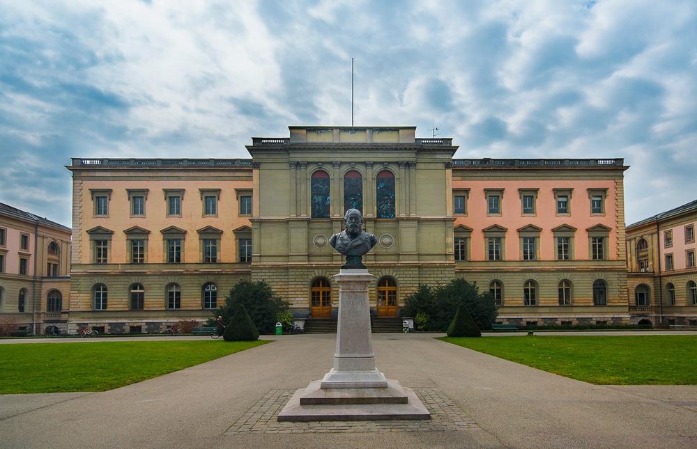 Toàn cảnh University of Geneva