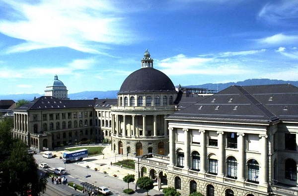 Khuôn viên trường đại học ETH Zurich